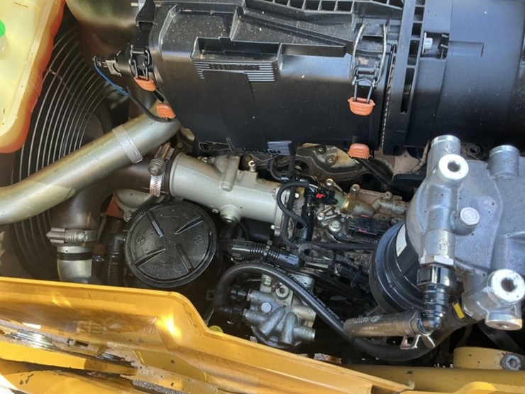 2019-caterpillar-420f2-it-image-19