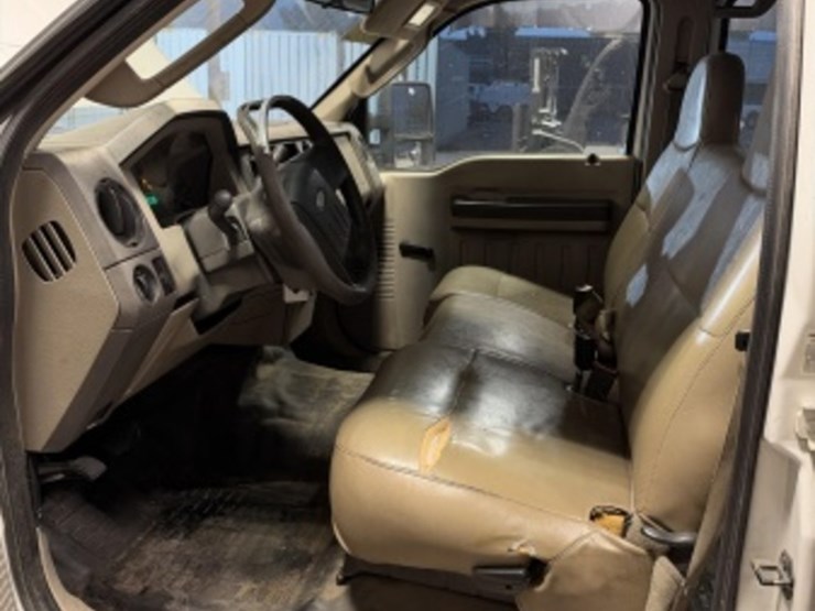 2008-ford-f350-image-24