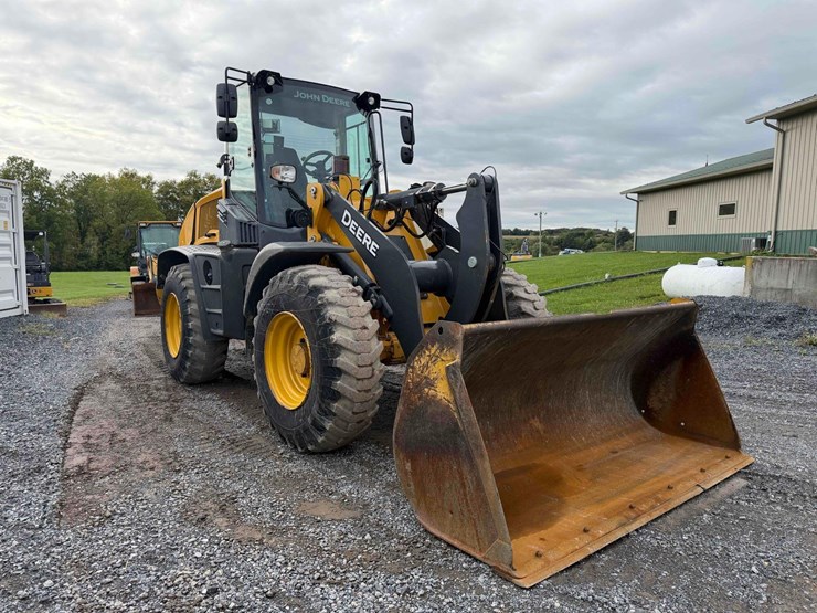 2021-deere-344l-image-7