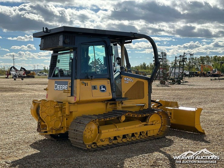 john-deere-8-image-3