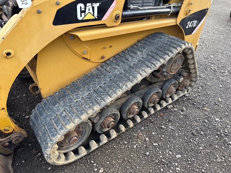 caterpillar-247b2-image-11