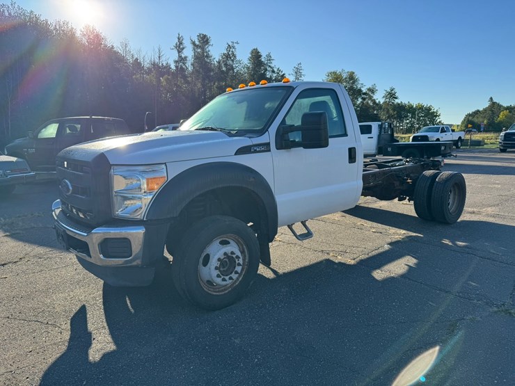 2013-ford-f550-image-1