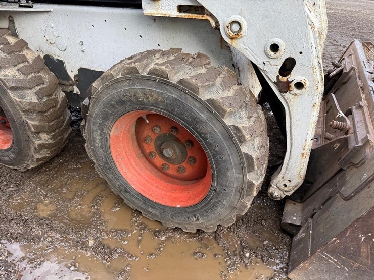 2004-bobcat-s150-image-12