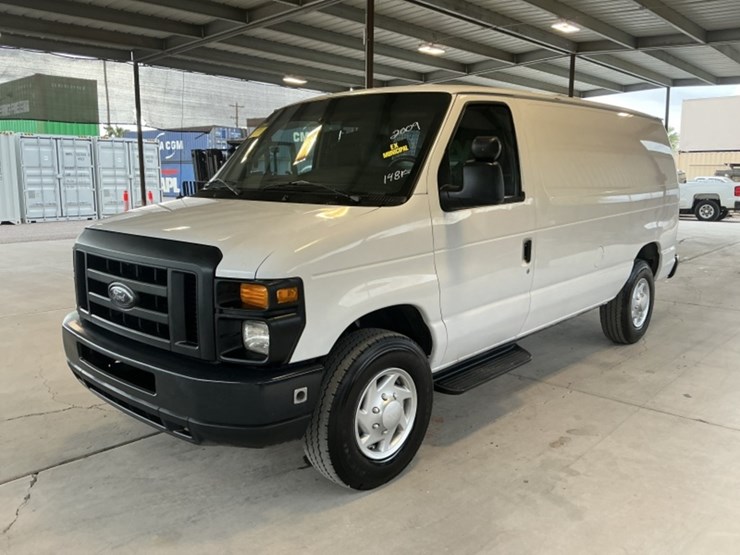 2009-ford-cargo-image-4