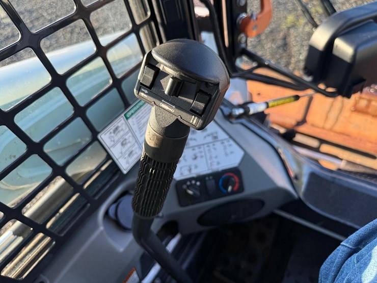 2018-bobcat-s550-image-20