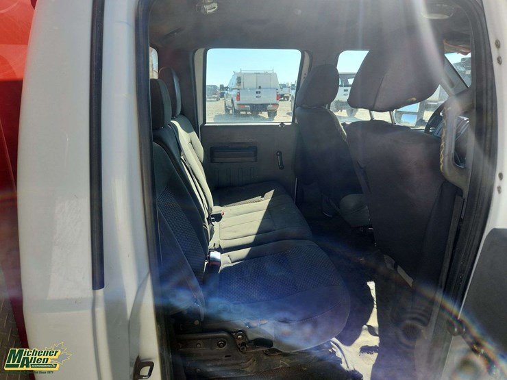 2011-ford-f550-image-16