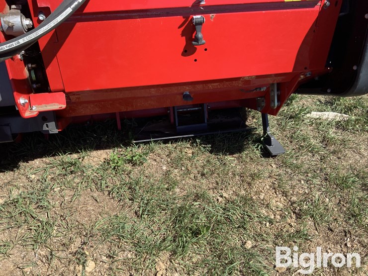 2018-massey-ferguson-9226-image-18