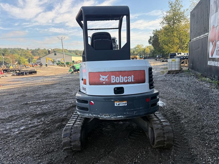 2016-bobcat-e35-image-3