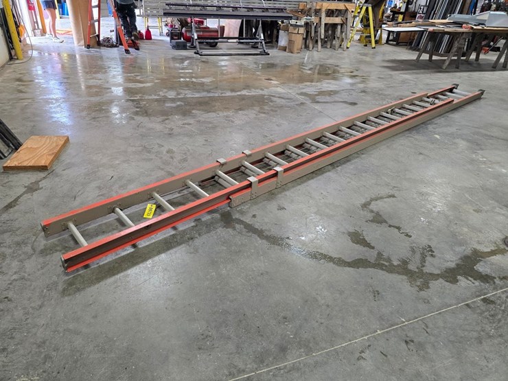 #9733-•-louisville-36"-extension-ladder-image-2