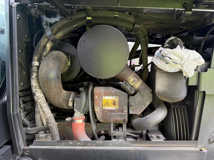 2004-komatsu-d31px-21-image-15