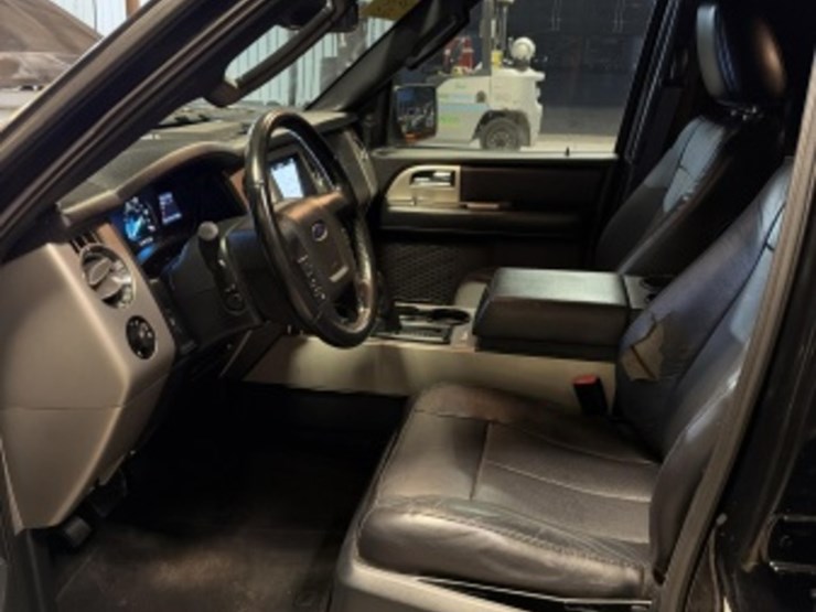 2016-ford-expedition-image-23