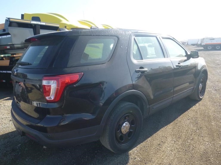 2019-ford-explorer-image-3