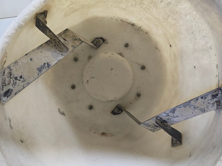#9677-•-2016-mix-n-go-dm1500-cement-mixer-image-11