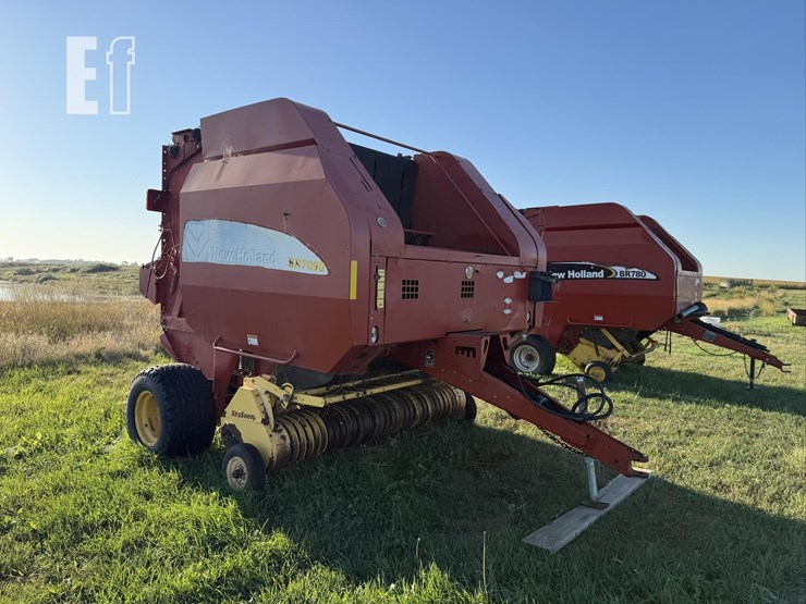 new-holland-br7090-image-3