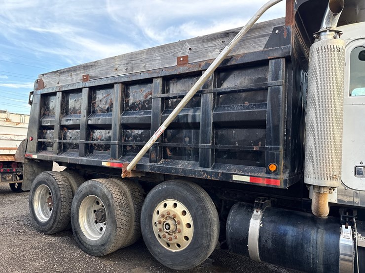 peterbilt-379-image-4