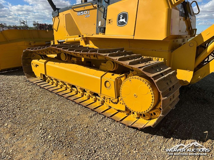 john-deere-10-image-10