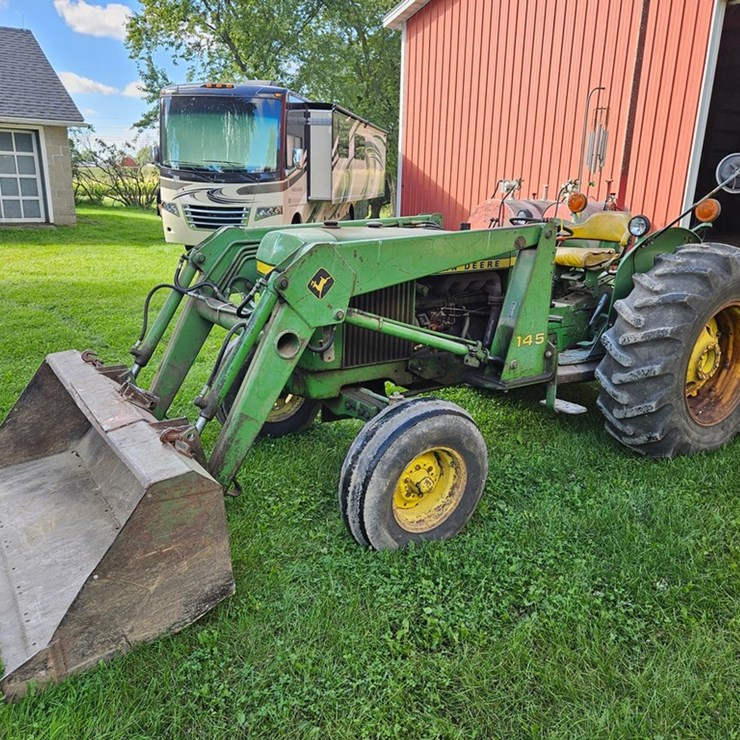 JOHN DEERE 2440