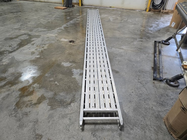 #9729-•-20"x20'-aluminum-walk-plank-image-5
