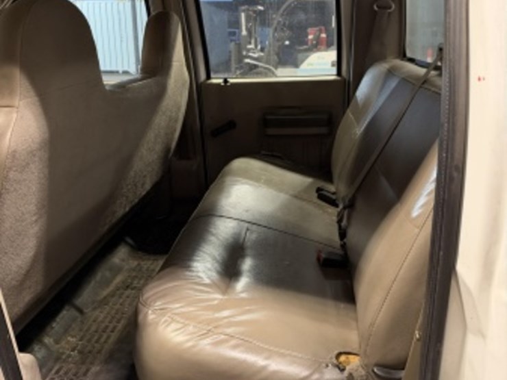 2008-ford-f350-image-26