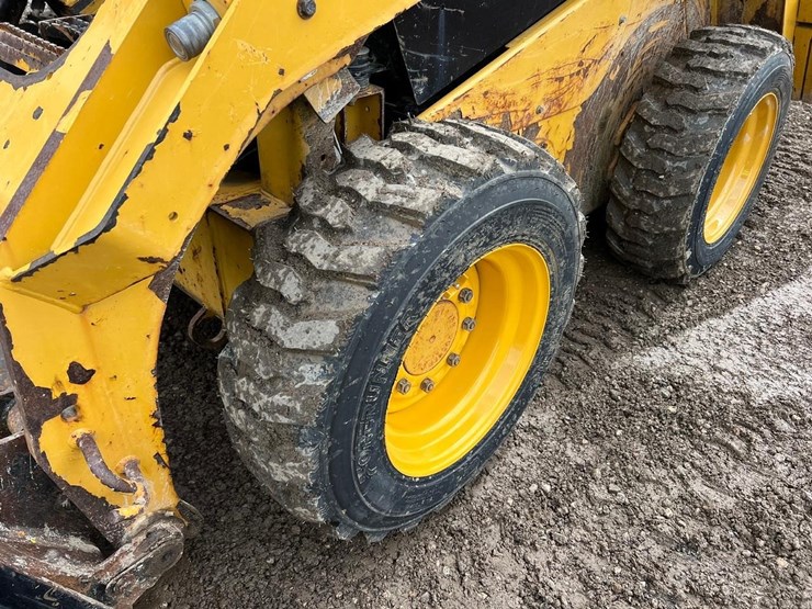 2015-caterpillar-262d-image-15