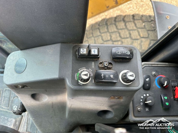 john-deere-872-image-24
