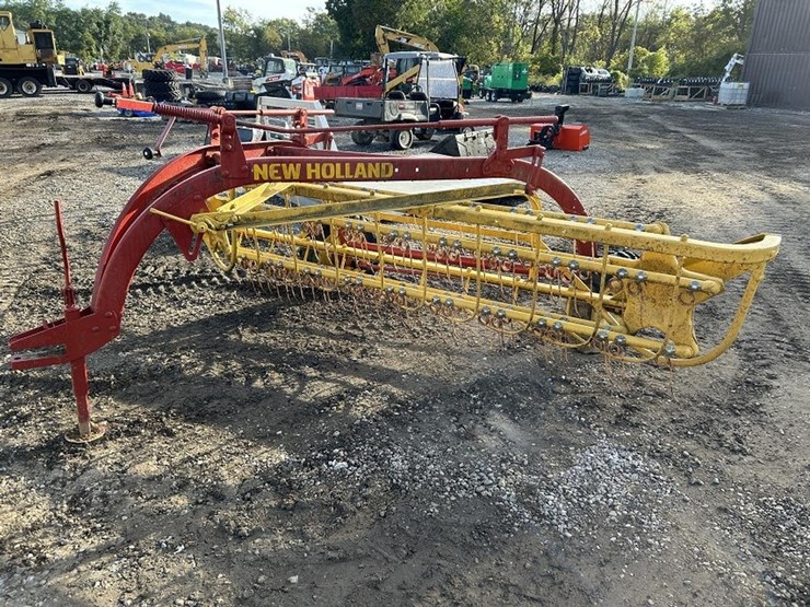 new-holland-256-image-3