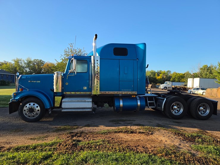 2001-western-star-4964ex-image-2