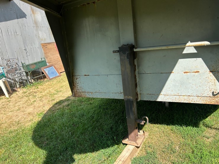 #1151-•-1990-gooseneck-stock-trailer-(wi-title-in-delay)-(mondovi,-wi)-image-15