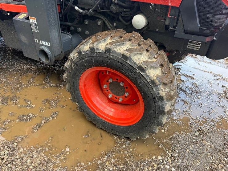 2019-kubota-l47-image-13