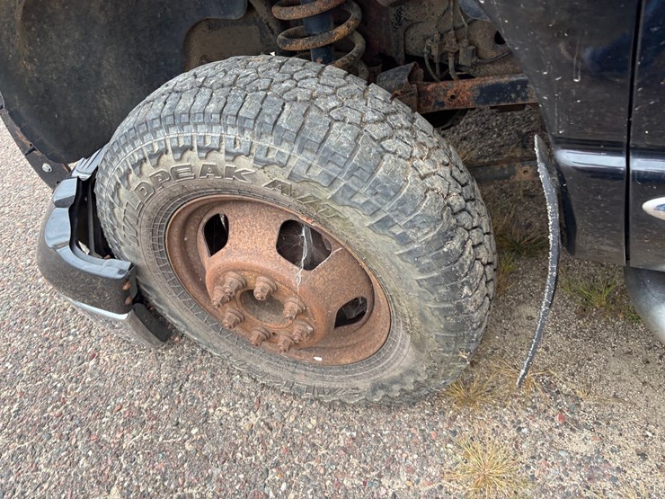 2004-dodge-3500-image-9