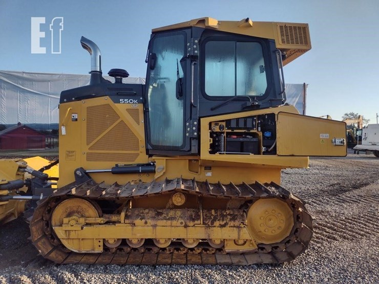 2023-deere-550k-lgp-image-15