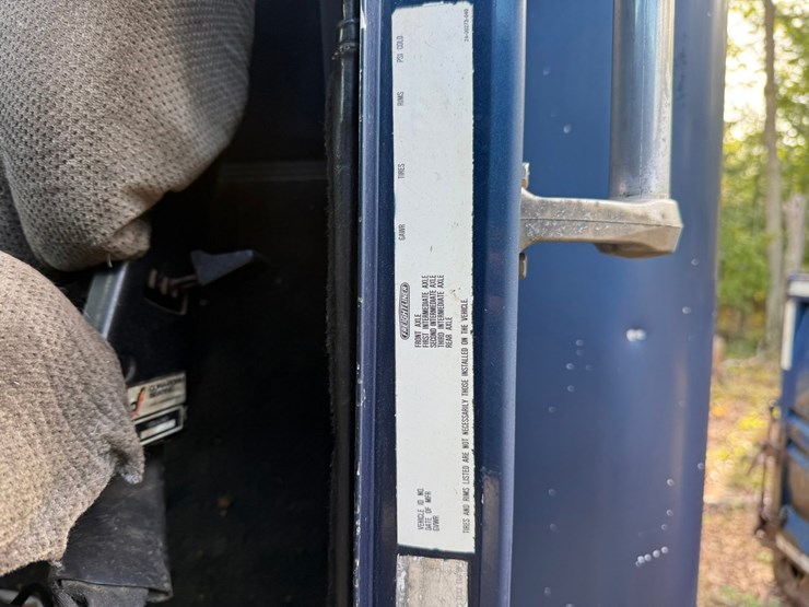 #3509-•-freightliner-sleeper-cab-truck-tractor-image-96