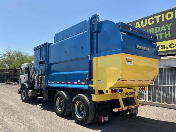 2018-peterbilt-520-image-7
