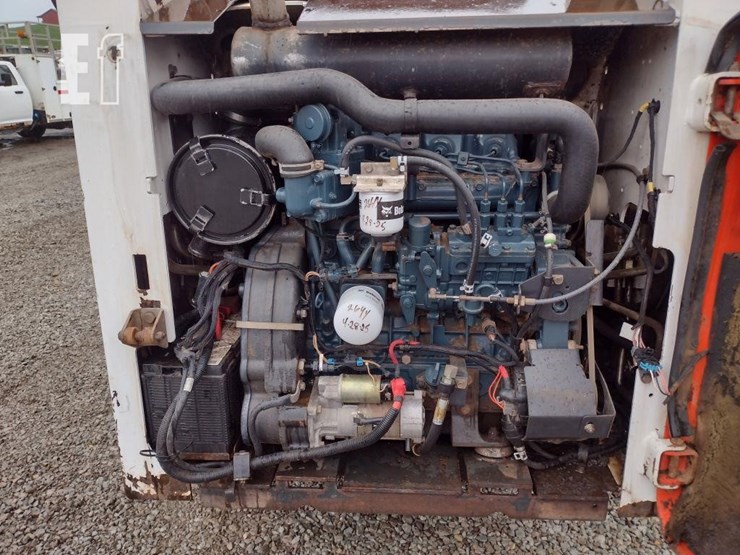 2009-bobcat-s300-image-26