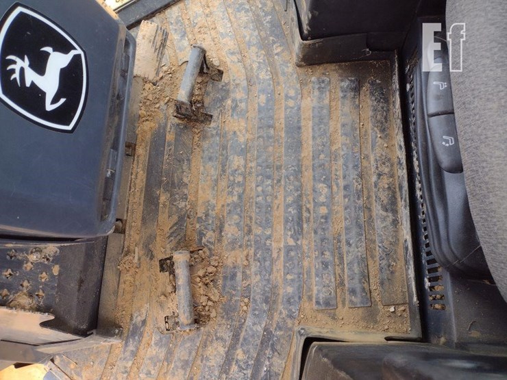 2016-deere-850k-image-15