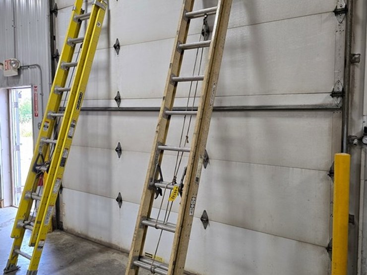 #9742-•-louisville-20'-extension-ladder-image-1