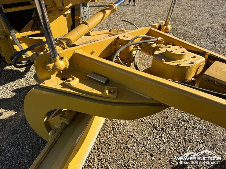 caterpillar-140m-image-13
