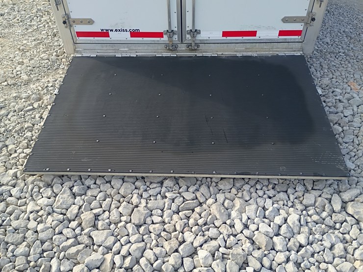 2012-custom-trailer-image-34
