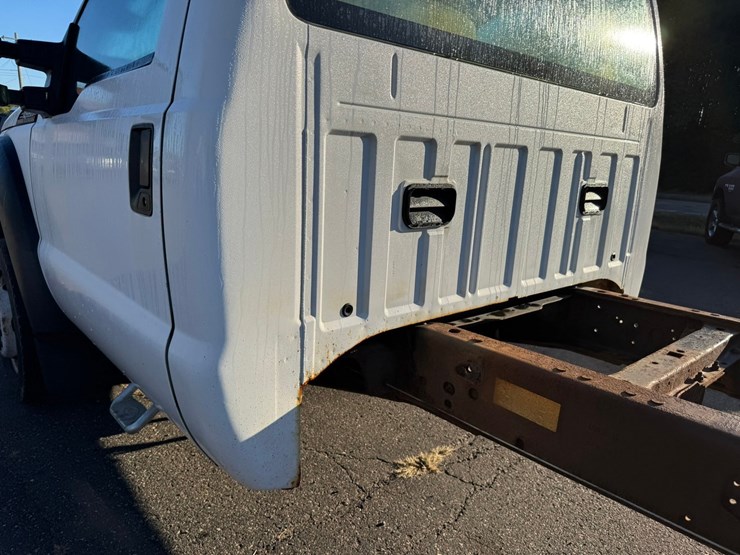 2013-ford-f550-image-15