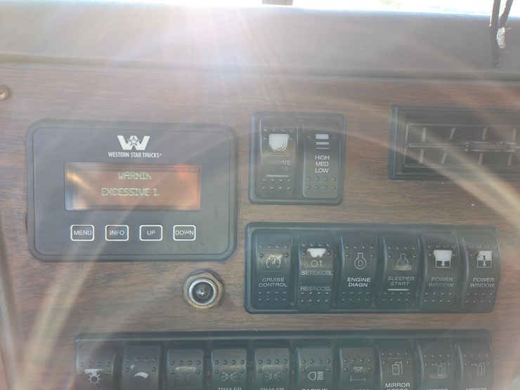 2001-western-star-4964ex-image-76