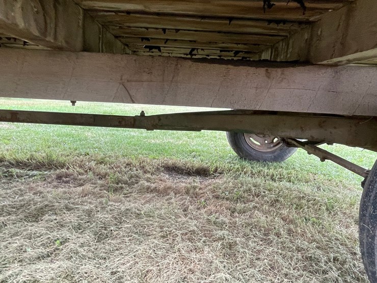 john-deere-16-image-16