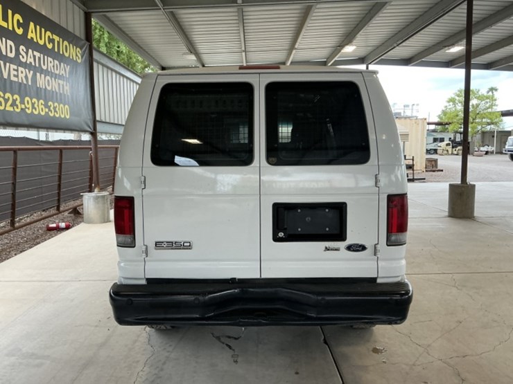 2009-ford-cargo-image-6