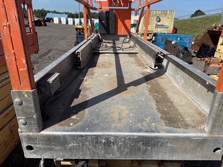 jlg-2030es-image-5