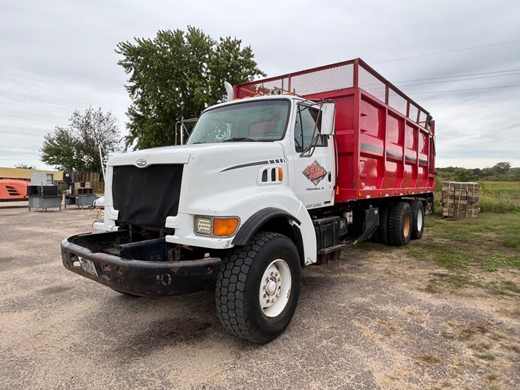 #1201-•-1999-sterling-silage-truck-(has-wi-title)-image-1