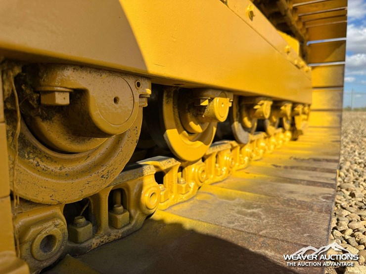 john-deere-8-image-17