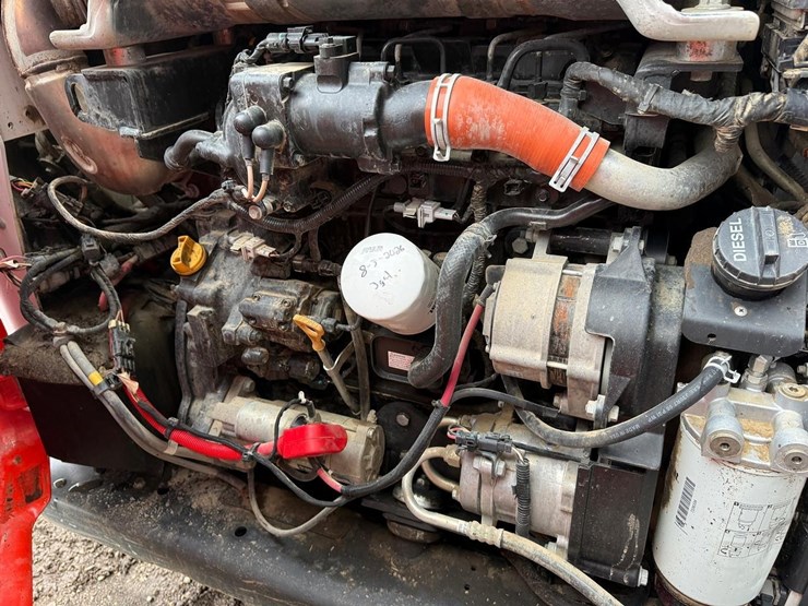 2024-bobcat-t770-image-15