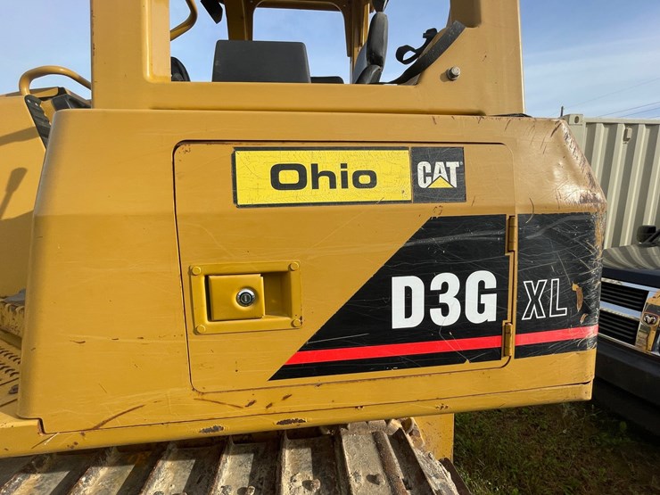 2005-caterpillar-d3g-xl-image-27