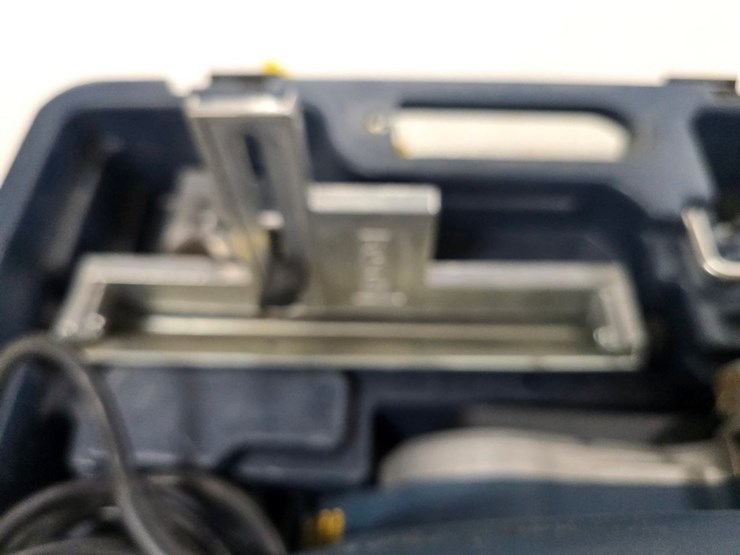 #9724-•-bosch-planer-image-6