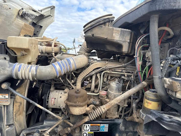 2017-kenworth-t680-image-19