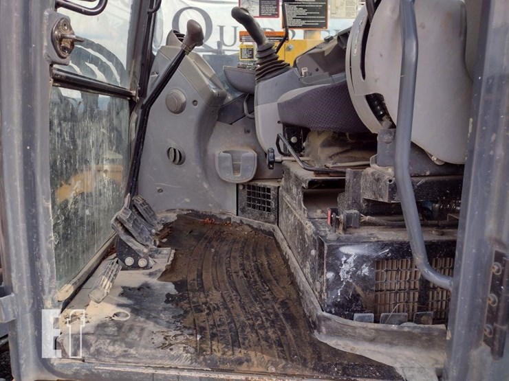 2018-deere-85g-image-11